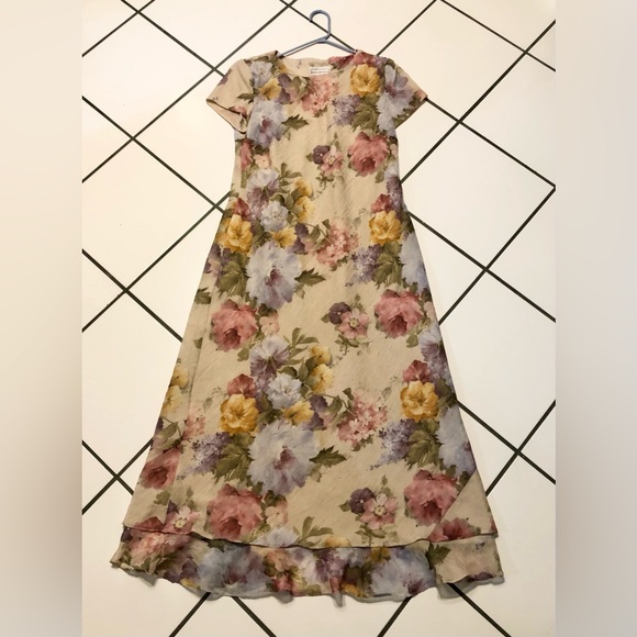 Ladies size 14 Karin Stevens elegant, easy wearing floral print long dress - Picture 7 of 12